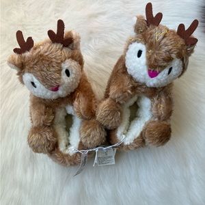 NWT reindeer slippers 7/8 T